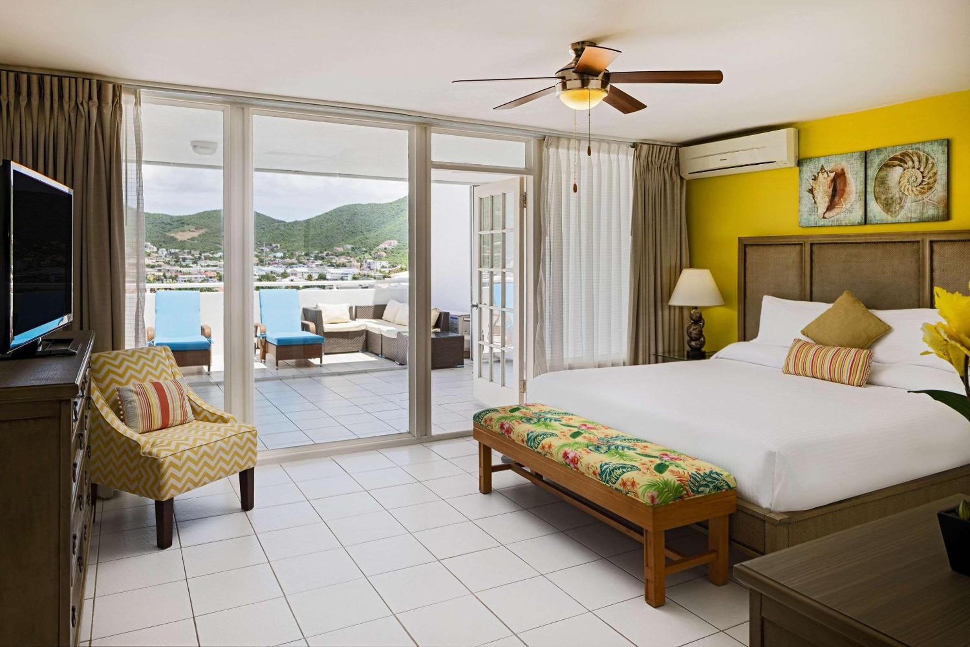 The Atrium Beach Resort And Spa, Ascend Hotel Collection シンプソン・ベイ エクステリア 写真