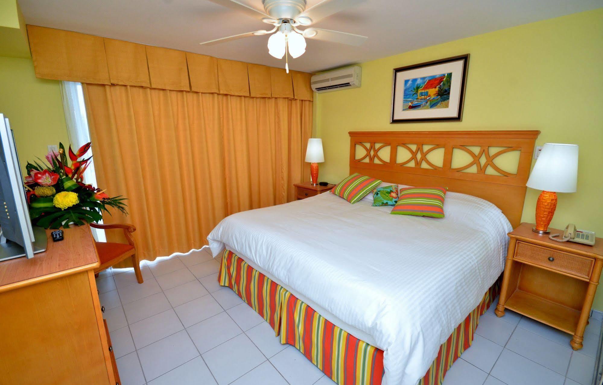 The Atrium Beach Resort And Spa, Ascend Hotel Collection シンプソン・ベイ エクステリア 写真
