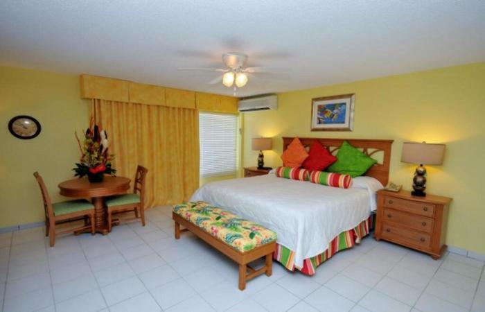 The Atrium Beach Resort And Spa, Ascend Hotel Collection シンプソン・ベイ エクステリア 写真